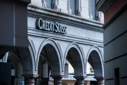 Credit Suisse recompra acciones y promete dividendos más altos