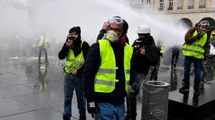 Cede la tensión en Francia, con menos "chalecos amarillos' en las calles