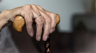 El edadismo en Argentina: una forma de discriminación socialmente naturalizada