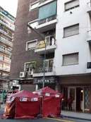 Tragedia en Balvanera: una mujer y sus dos hijos murieron luego de arrojarse de un piso 9