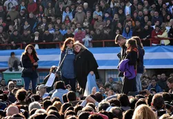 "Poner un límite", el nuevo spot "épico" de Cristina