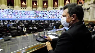 Massa citó al Congreso a los laboratorios de vacunas para que "rindan cuentas"
