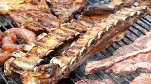 Productores protestarán haciendo asado gratis de "vaca china" y novillo