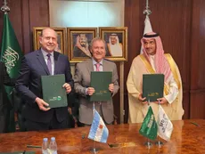 Acueducto Santa Fe-Córdoba: Schiaretti y Perotti firmaron un crédito por 100 millones de dólares