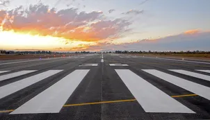 Cuando viaje en avión y llegue a destino, sepa el porqué de los nombres de los principales aeropuertos del país