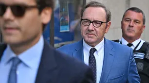 Kevin Spacey dijo que se declaró gay a los 58 años porque su padre era neonazi