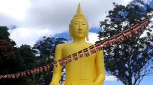 En Misiones construyeron una estatua de Buda de nueve metros