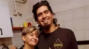 "Lo sigo esperando": el duro relato de la novia del neuquino apuñalado en Bolivia