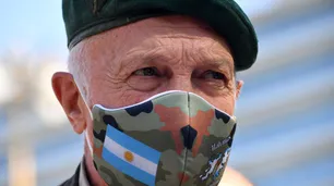 Ex combatientes pidieron que se revise la pensión de veterano de Aldo Rico tras sus dichos "golpistas"
