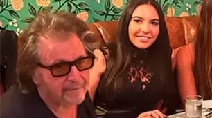 Quién es la joven de 29 años que espera un hijo con Al Pacino y es la ex de Mick Jagger