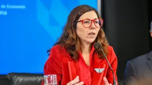 Silvina Batakis: "La mano invisible de Adam Smith existe, pero no resuelve los problemas de la economía"