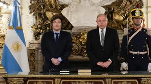 El Gobierno canceló una reunión clave por Malvinas mientras refuerza la alianza militar con EEUU
