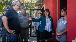 Valenzuela y Bullrich participaron de la llegada de más fuerzas federales en Fuerte Apache
