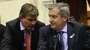 Un chofer de la Cámara de Diputados es acusado de repartir droga con un auto oficial