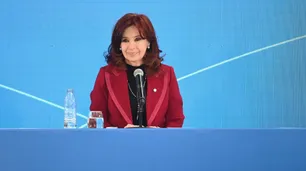 Tras la derrota oficialista en las PASO, Cristina Kirchner mantiene silencio y analiza el nuevo mapa electoral