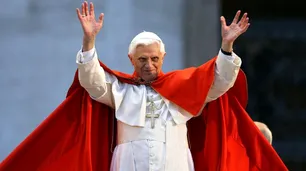 Atribuyen un "hermoso milagro" a Benedicto XVI: los detalles de la historia de Peter Srsich