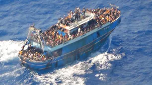 Tragedia en Grecia: cientos de náufragos estarían atrapados bajo la cubierta del buque hundido
