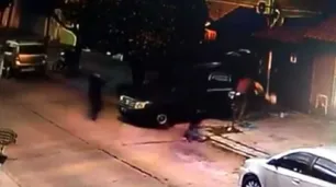 Balearon a un hombre para robarle la camioneta en Ramos Mejía: los vecinos denuncian zona liberada