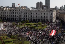 Incertidumbre por el partido Argentina - Perú en medio de la crisis política