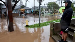 Una feroz tormenta en California dejó un muerto: advirtieron sobre graves inundaciones