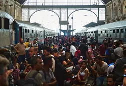 Argentino relata el horror en Hungría: "Inyectaron heroína en la comida de los refugiados"