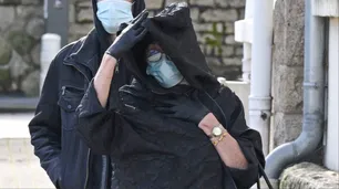 La exesposa del cirujano acusado de abusar de 299 niños dijo que "nunca sospechó nada": el dolor de sus hijos
