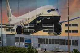Boeing busca vías para mantener los contratos del Departamento de Defensa de EE.UU.