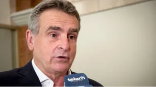 Rossi cuestionó a los que hacen “turismo electoral”