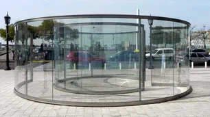 La Fundación Proa presentó la obra Whirligig de Dan Graham