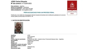 Los sesenta días prófugo del padre “Carlitos”, el sacerdote con pedido de captura de Interpol