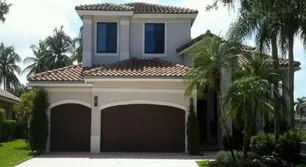 Una casa en Florida y una empresa offshore: crecen las acusaciones contra Oscar González