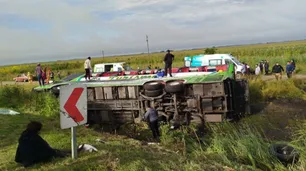Detuvieron y acusaron de homicidio culposo al conductor del micro que volcó rumbo a Mar del Plata