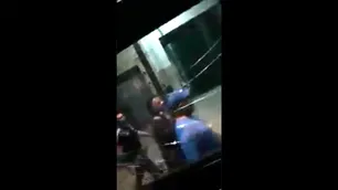 Floresta: un colectivo de la línea 53 fue atacado por tres hombres tras un incidente vial