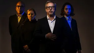 Teatro: Luis Formaiano revela su historia juvenil en una obra dura y emotiva