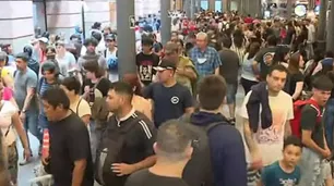 Bienvenidos al tren: hubo dos cuadras de cola en Constitución para conseguir pasajes del Roca a la costa