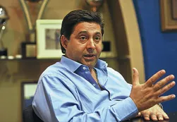 Angelici extiende su poder a los servicios de inteligencia con los espías repatriados