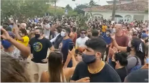 Tras una protesta, la Justicia brasileña dio marcha atrás con el desalojo de turistas en Buzios