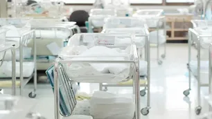 Una enfermera confesó que intercambió más de 5 mil bebés "por diversión"