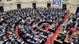 El Gobierno intenta frenar la ofensiva por $Libra y desafía con Ficha Limpia