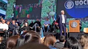 El Presidente sumó respaldo sindical, pero solo asistieron los funcionarios propios