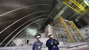 Así es el nuevo sarcófago de 36.000 toneladas que cubre el reactor de Chernobyl