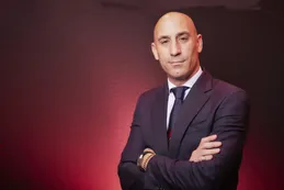La madre de Luis Rubiales se encerró en una iglesia e inició una huelga de hambre por la "cacería sangrienta" contra su hijo