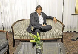Cómo financió De Sousa la compra de empresas con dinero de impuestos
