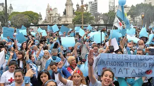 Arranca el debate por la legalización del aborto y el Gobierno busca que sea ley antes de Navidad