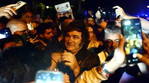 “Se acabaron las crisis por culpa de los políticos chorros”: Milei lanzó el “Tour de la Gratitud” en Mar del Plata