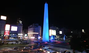 El Obelisco se volvió azul por el Día de Lucha contra la Trata: en el primer semestre de 2025 se asistió a 175 víctimas