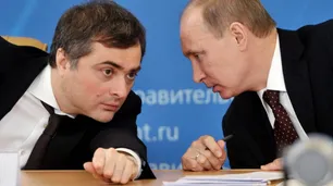 Vladislav Surkov, ideólogo del "putinismo" y "titiritero" de Putin": ¿víctima de una purga en el Kremlin?