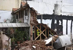 Cayó una medianera en Colegiales