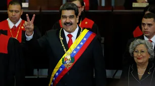 Estados Unidos dice que Maduro tenía un avión para irse a Cuba y Rusia le ordenó quedarse