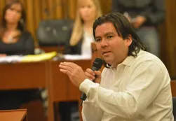 Condenan al hermano de Jelinek por tenencia de drogas